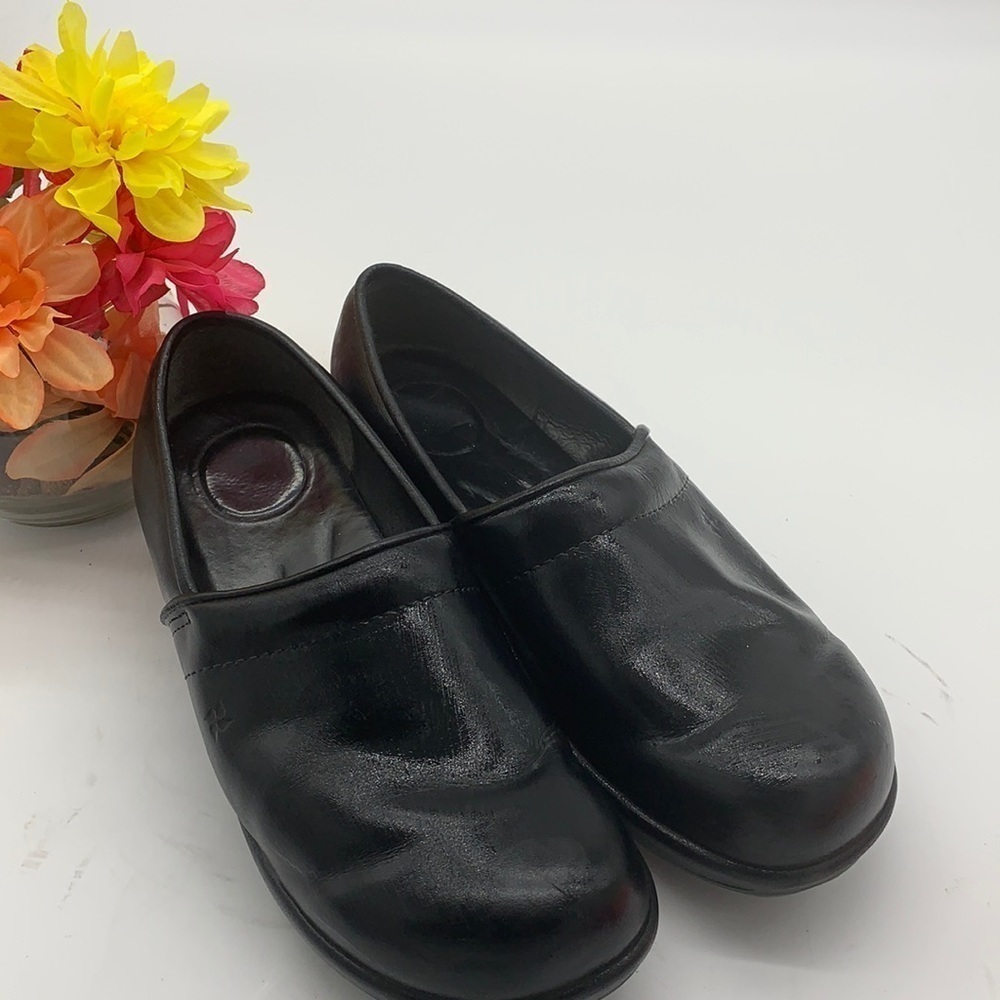 Sanita Black Leather clog Sz 42. CM1073E